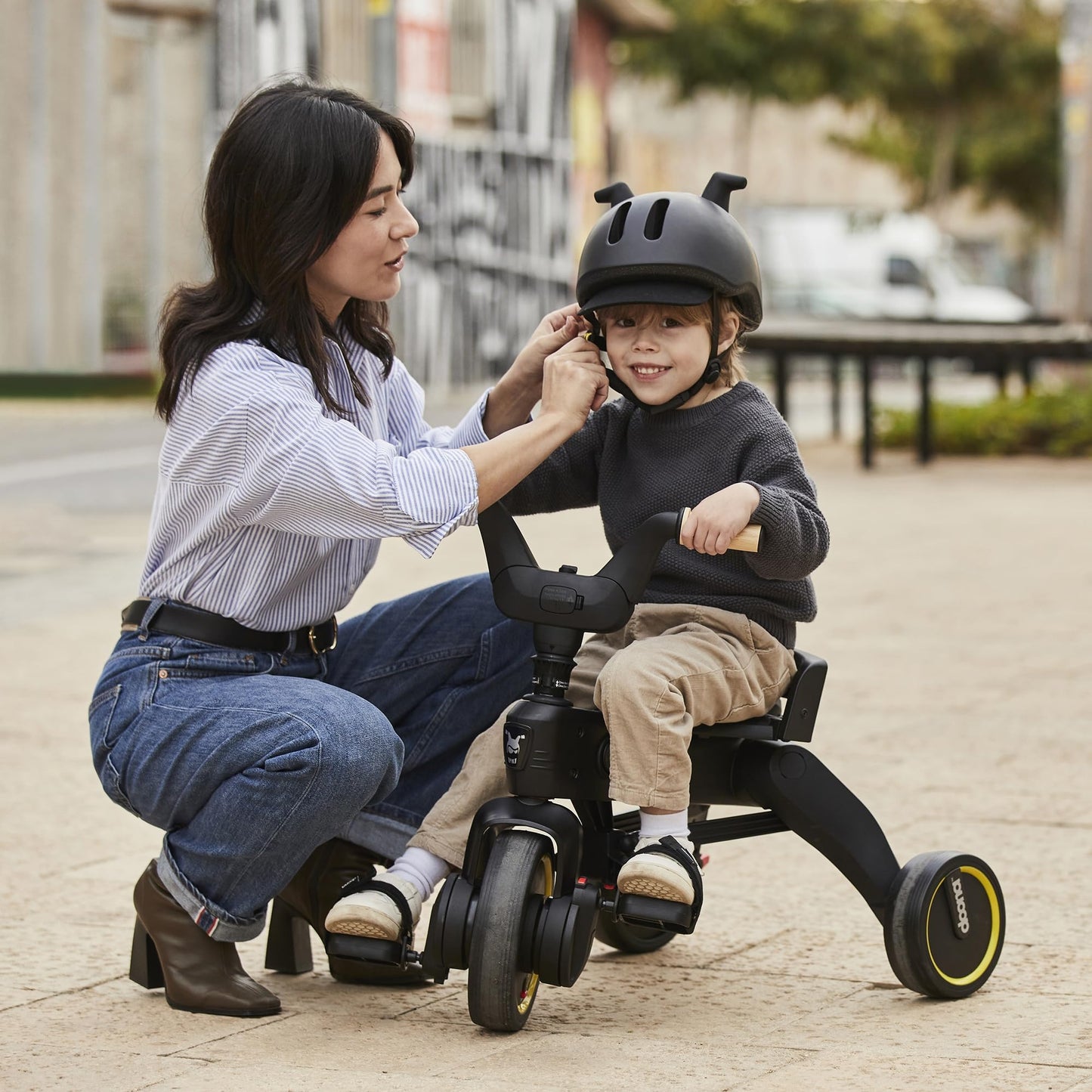 Doona Liki Trike S5, Nitro Black - 5-in-1 Compact, Foldable Tricycle - Suitable for Toddlers 10 to 36 Months