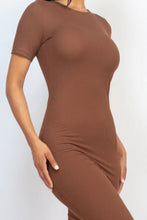 Cargar imagen en el visor de la galería, Ribbed Bodycon Midi Dress
