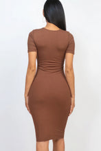 Cargar imagen en el visor de la galería, Ribbed Bodycon Midi Dress
