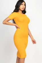 Cargar imagen en el visor de la galería, Ribbed Bodycon Midi Dress
