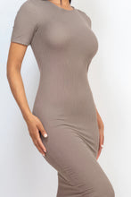 Cargar imagen en el visor de la galería, Ribbed Bodycon Midi Dress
