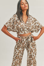 Load image into Gallery viewer, Crop Top Animal Print Set
