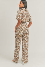 Load image into Gallery viewer, Crop Top Animal Print Set
