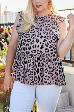 Load image into Gallery viewer, Plus Size Round Neck Back Button Leopard Print Top
