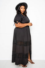 Cargar imagen en el visor de la galería, Puff Sleeve Maxi Dress With Lace Insert
