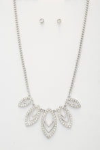 Load image into Gallery viewer, Marquise Rhinestone Link Metal Necklace
