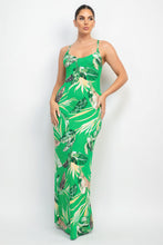 Cargar imagen en el visor de la galería, Scoop Tropical Print Maxi Dress
